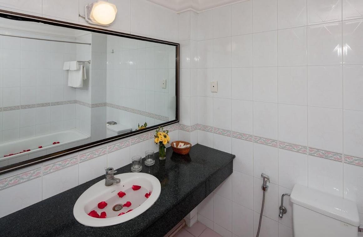 Lucky Central Hotel & Travel Hanoi Luaran gambar