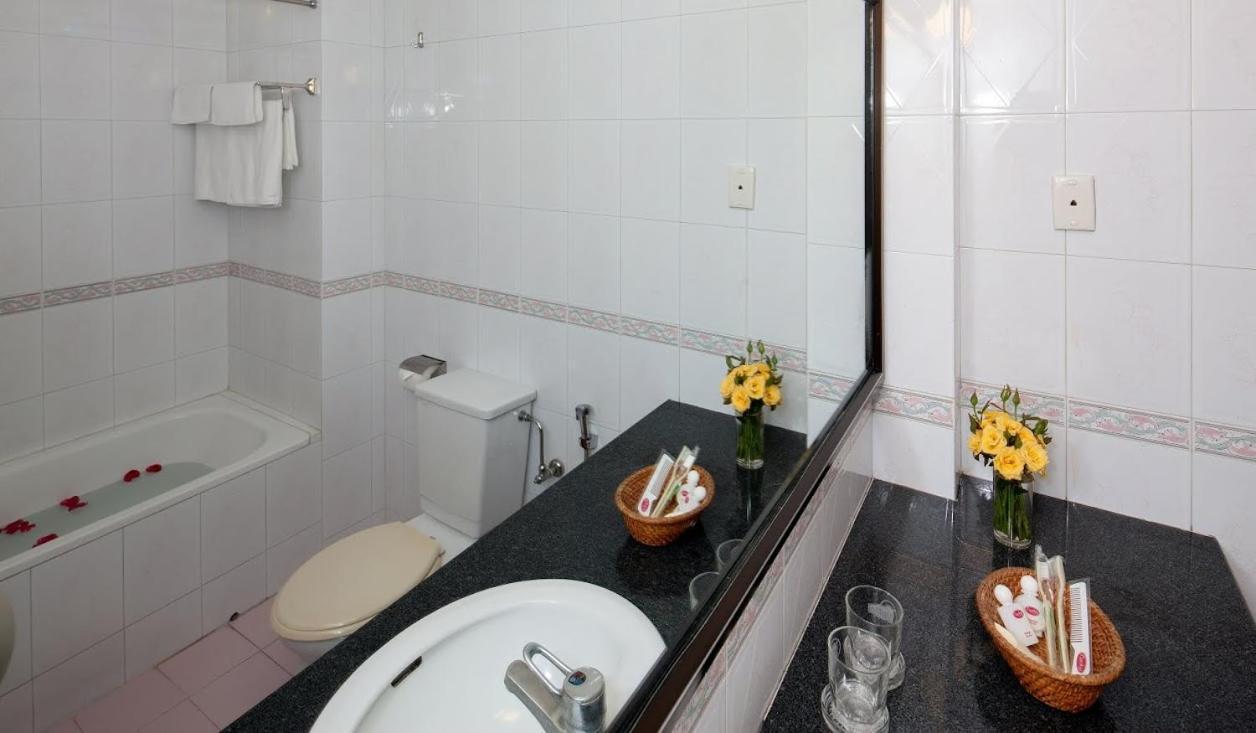 Lucky Central Hotel & Travel Hanoi Luaran gambar